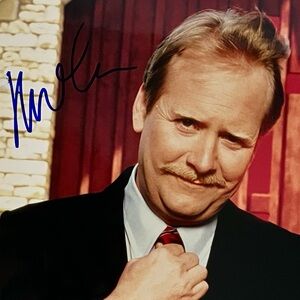 MARTIN MULL Signed 8x10 Photo / ACTOR From ROSEANNE, Clue, TWO AND A HALF MEN